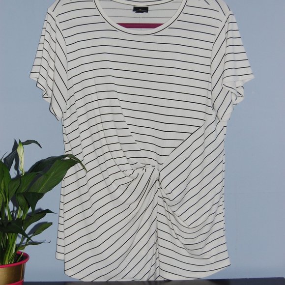 Worthington, striped top - Picture 1 of 7